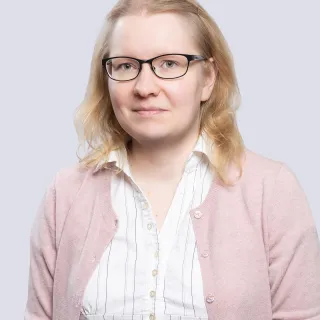 Elina Ahola